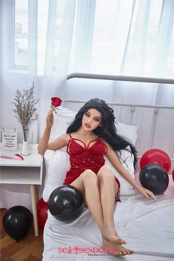 henata sex doll