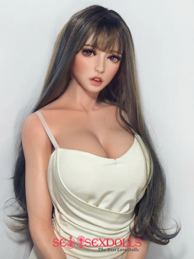 fuccking a sex doll