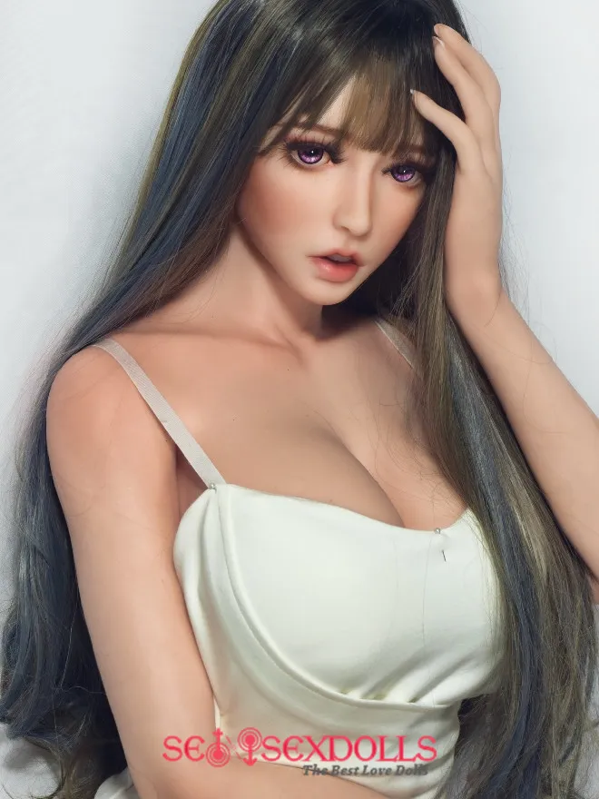 fucing a asian silicone sex doll and cum xxx