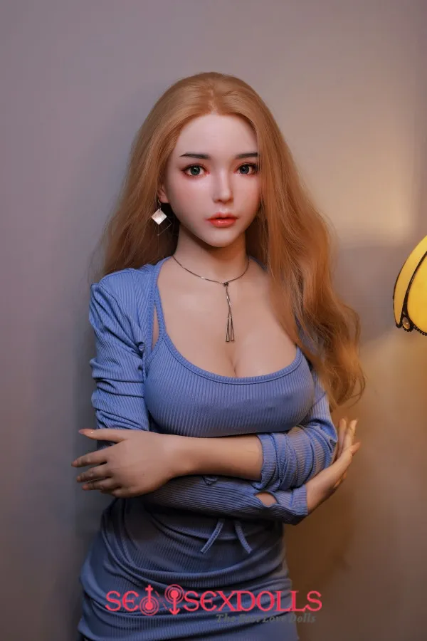 sex doll main character