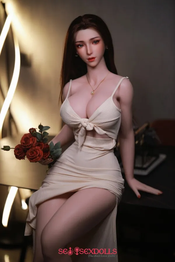 haveing sex with a sex doll