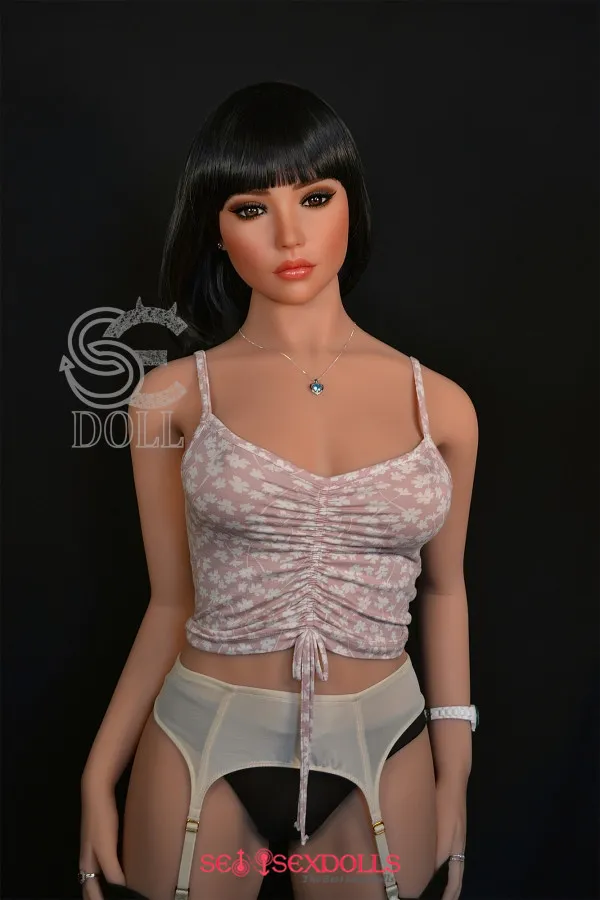 photos of realistic mature sex doll