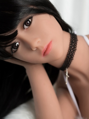 gynoid doll